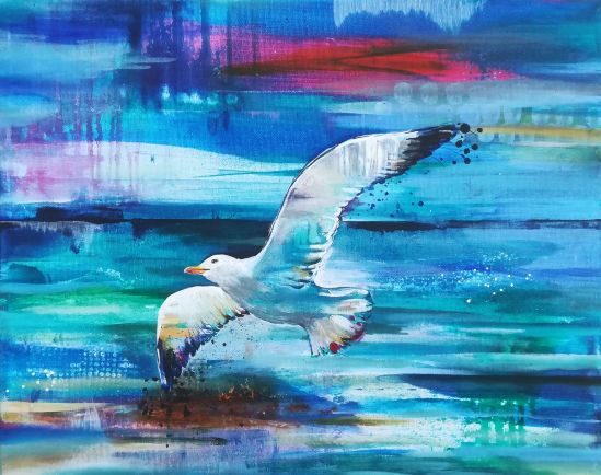 Meeuw in abstracte lucht